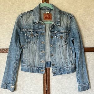 Levi’s Distressed Light Wash Cropped Denim Original Trucker Jacket - Size Small